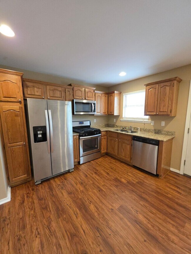 Photo - 808 S Knoxville Ave Unit B