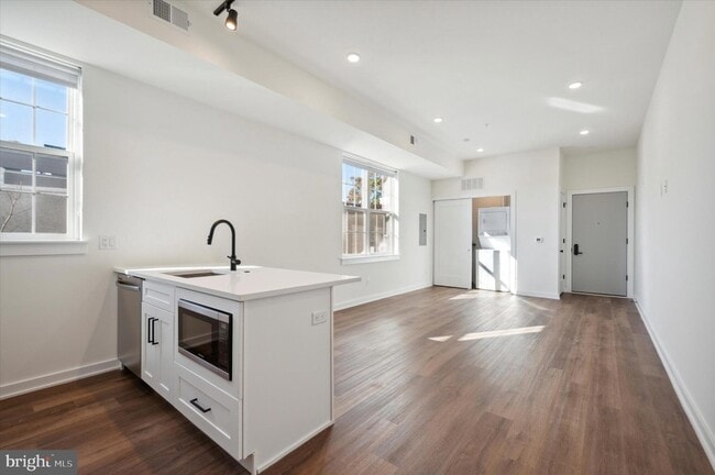 Photo - 2513 N Howard St Condo Unit 202