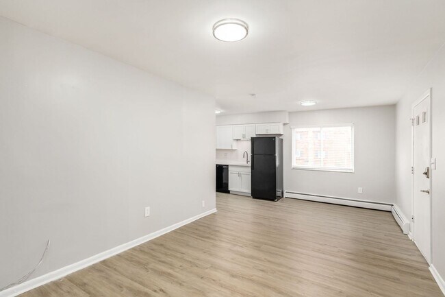 Photo - 639 Riverview Dr Unit 4