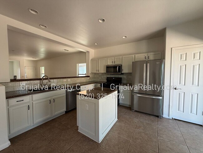 Photo - Beautiful 3-Bedroom Home for Rent in Rancho Sahuarita (Pima Mine Rd/Rancho Sahuarita)