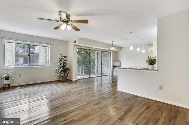 Photo - 12405 Braxfield Ct Unit 509
