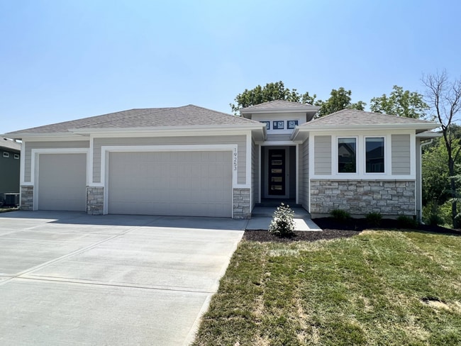 Photo - 19253 W 110th Terrace