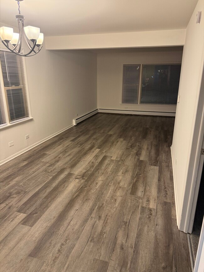 5400 W Dakin St Unit 1st floor