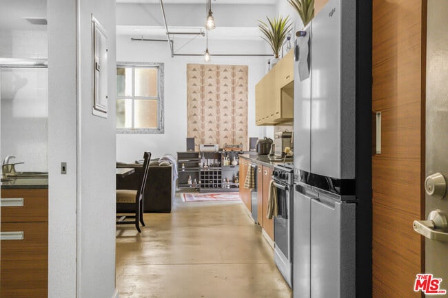 Photo - 738 S Los Angeles St Unit 402