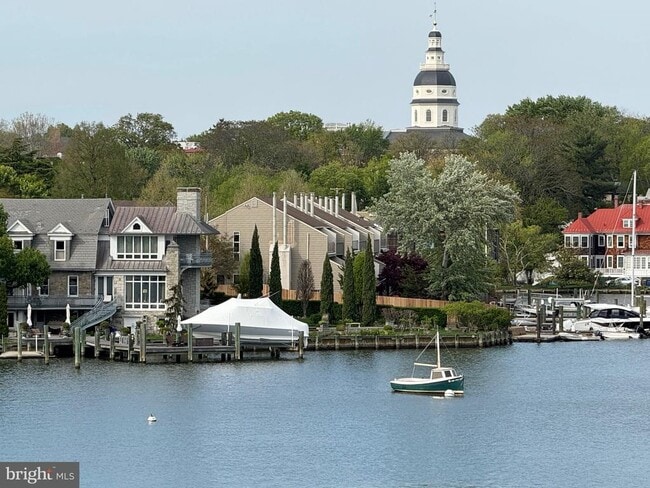 Building Photo - 1 President Point Dr Unit B2