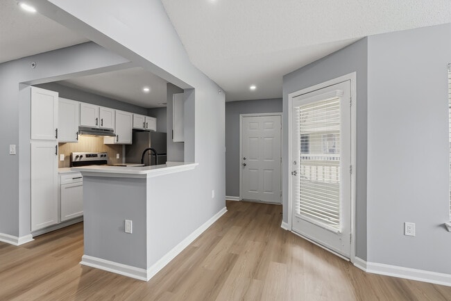 Photo - The Pointe @ Apex Apartments