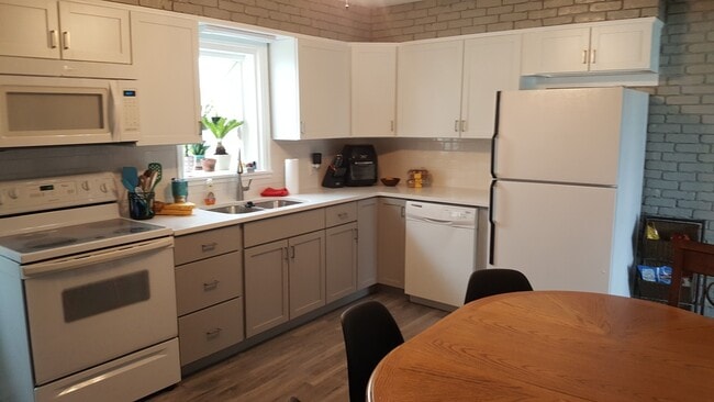 Photo - 206 S Bagby St