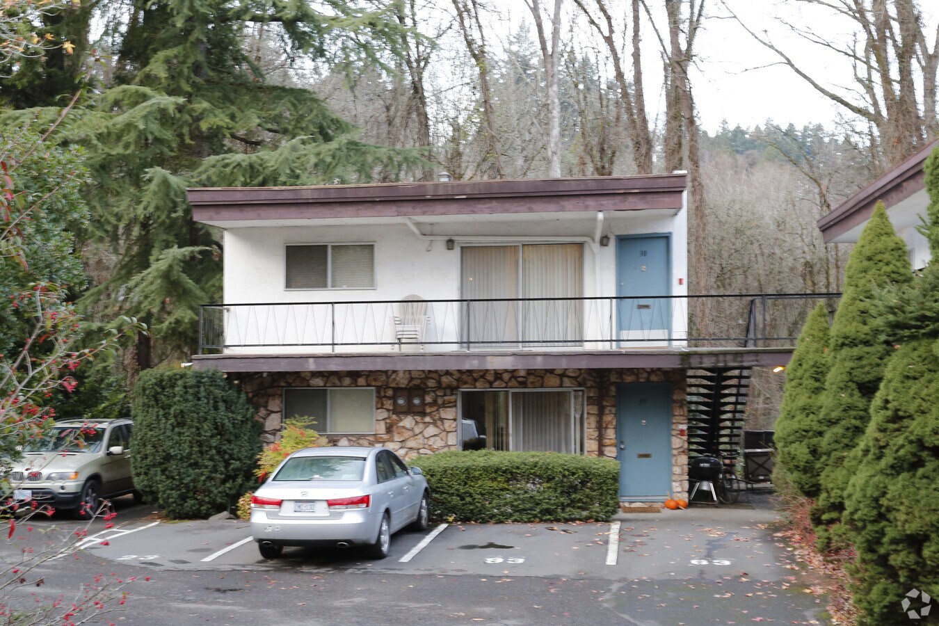 Town & Country Apartments - Town and Country Apartments