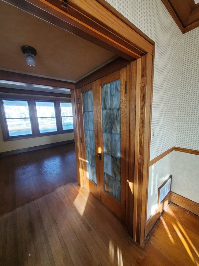 Dining Room Closets - 2212 W Heading Ave House