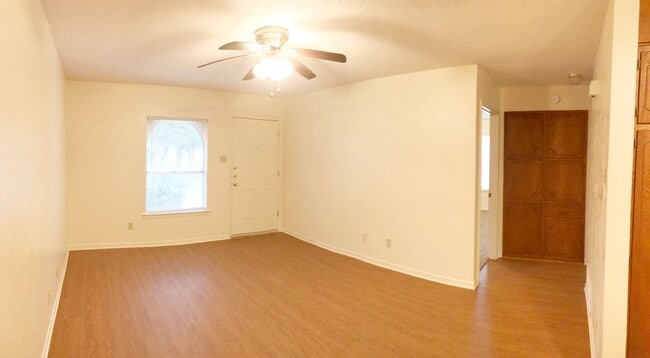 Photo - 1407 Janis Dr Unidad # B