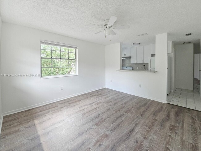 Photo - 6617 SW 10th St Unit 5