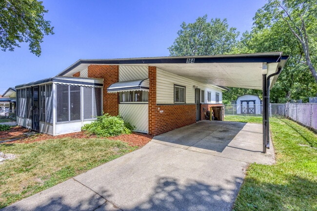 Photo - 164 Westway St