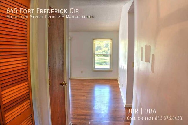 Photo - 645 Fort Frederick Cir