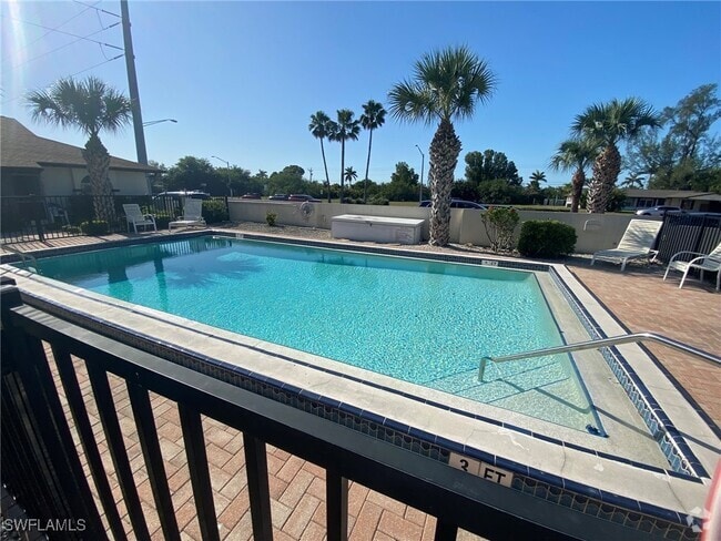 Building Photo - 151 Cape Coral Pkwy W Unit 104 Rental