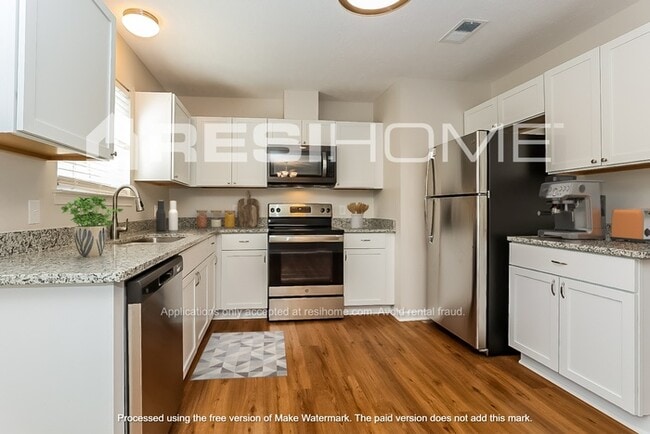 Photo - 1221 Akins Ridge Dr