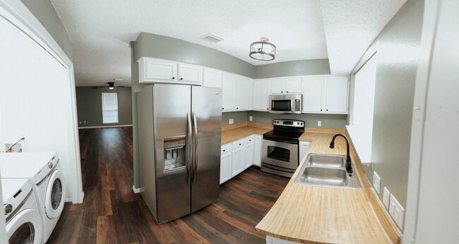 All new Stainless Steel Appliances - 9 E Mountain Creek Ct Townhome