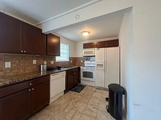 Photo - 702 Mitchell Dr