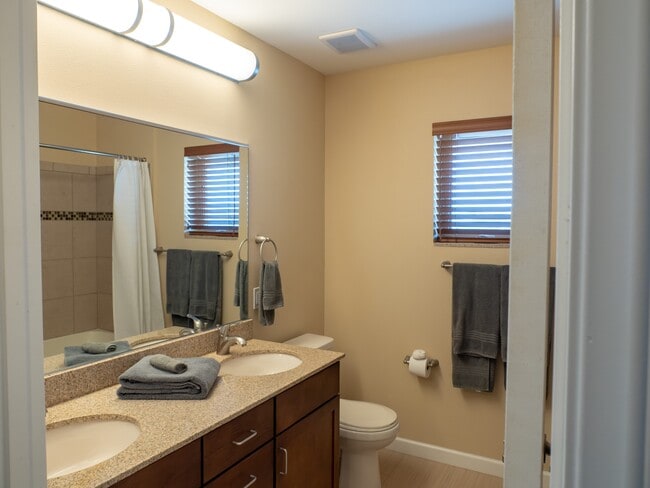 Photo - Dakota Ridge