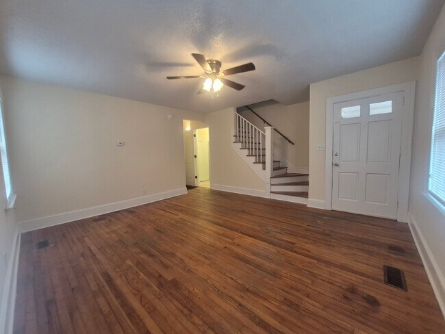 Photo - 503 S Oak St