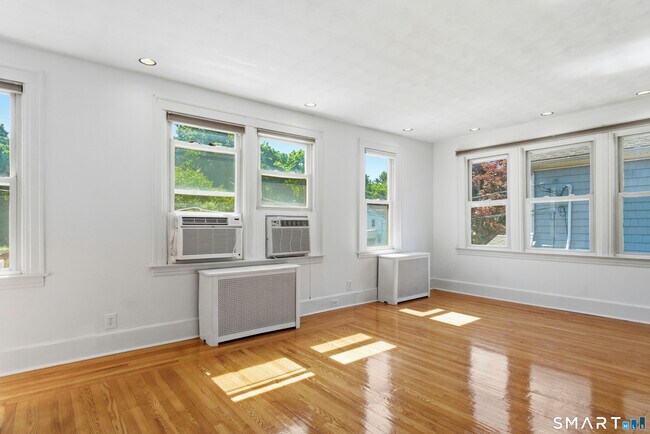 Photo - 30 Coram St Unit 2