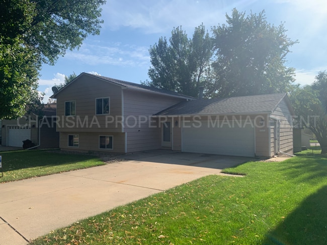 Photo - SPACIOUS 3 BD 2 BA HOUSE ON SOUTHEAST SIDE OF SIOUX FALLS