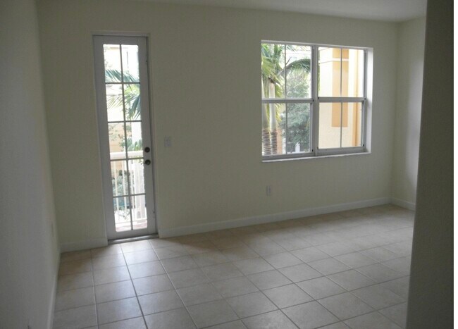 Photo - 2906 Shoma Dr