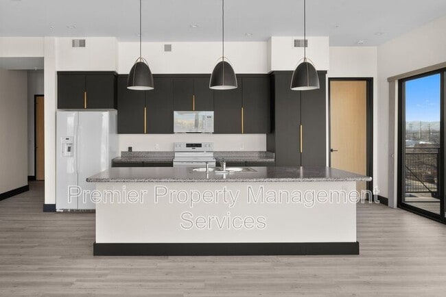 Photo - 2310 First Ave N Unidad 503