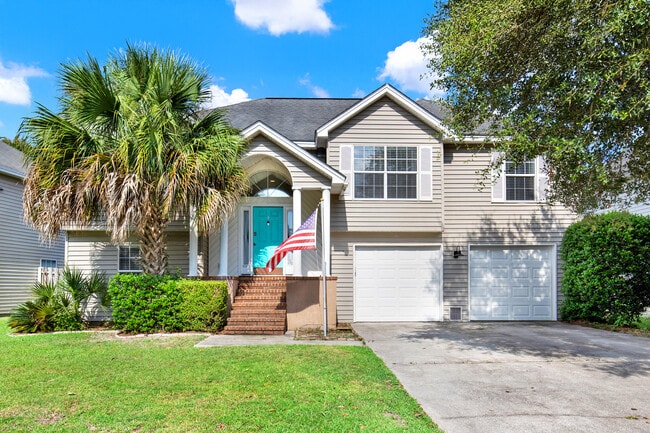 Photo - 111 Teakwood Dr