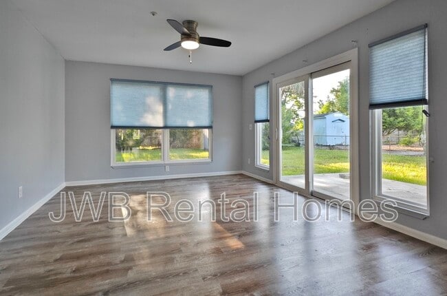 Photo - 2525 Townsend Blvd