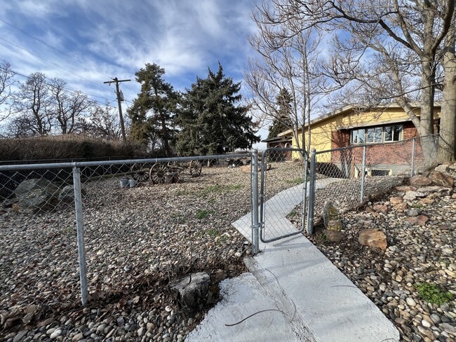 Photo - 2405 Sunset Dr