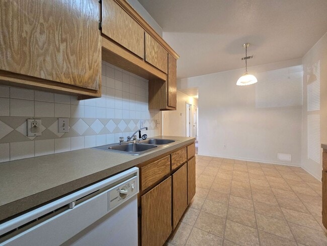 Photo - COMING SOON! Unidad 2802 Lucille Drive - A
