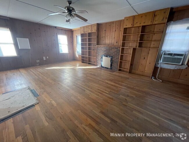 Building Photo - 2500 5th Ave Rental