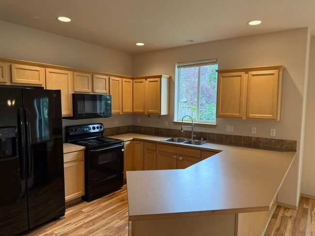 Photo - 3Bd/2.5Ba Maple Valley Home