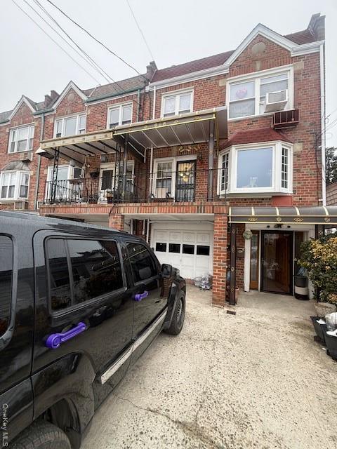 Building Photo - 868 E 95th St Unit 2