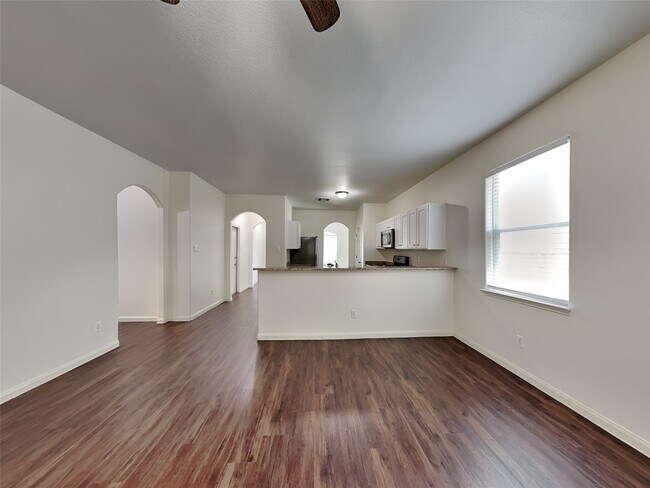 Photo - 2037 Vanamen Ct