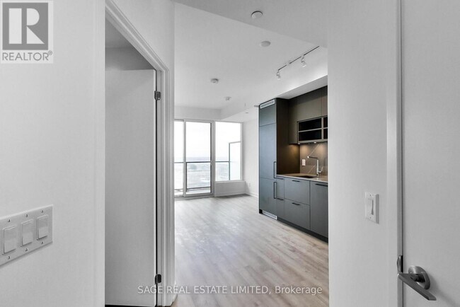 Photo - 135 E Liberty St Unit 1712