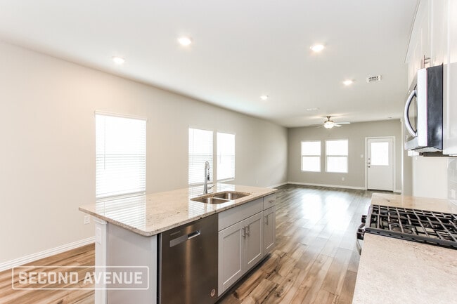 Photo - 1431 Rolling Fox Dr