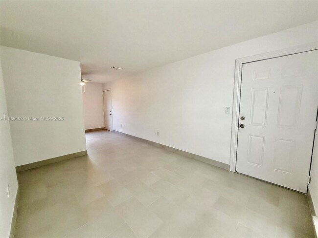 Photo - 1305 NW 4th St Unit 4