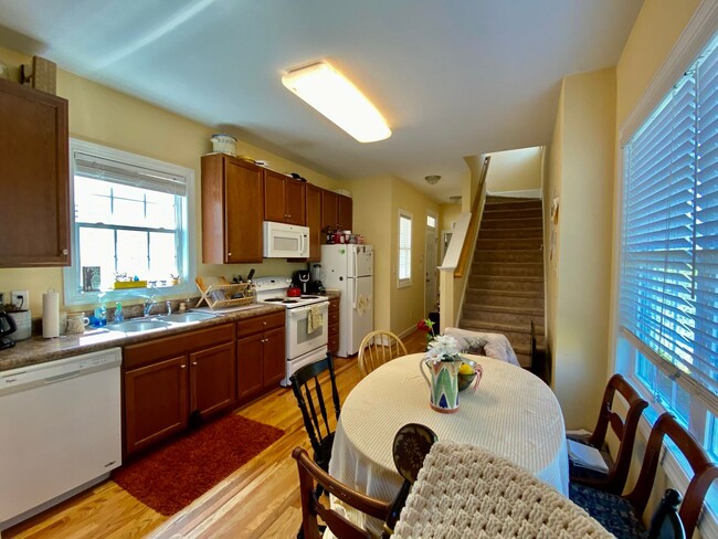 Photo - 3925 Lexington Dr