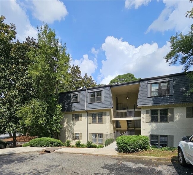 Building Photo - 173 Amherst Pl NW Rental
