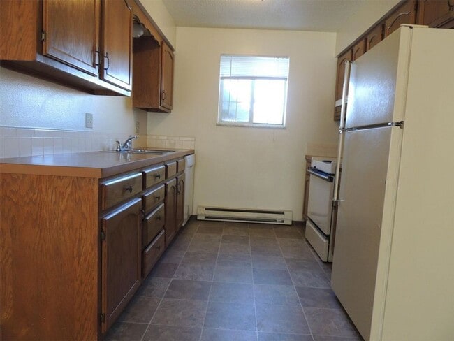 Building Photo - 2432 10th St SW Unit Apt. #1