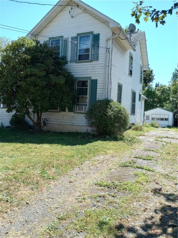 Building Photo - 741 W Church St Rental
