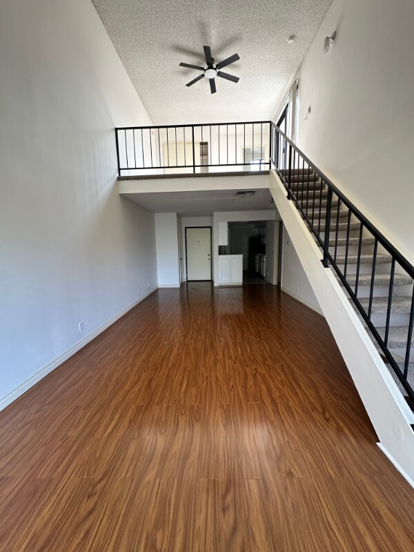 Photo - 121 S Swall Dr Unidad 307