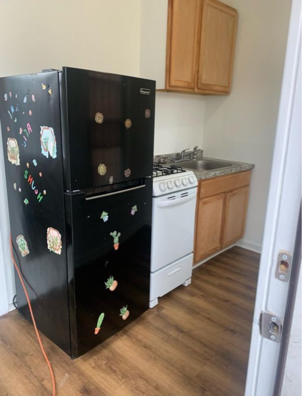 Building Photo - 542 E State St