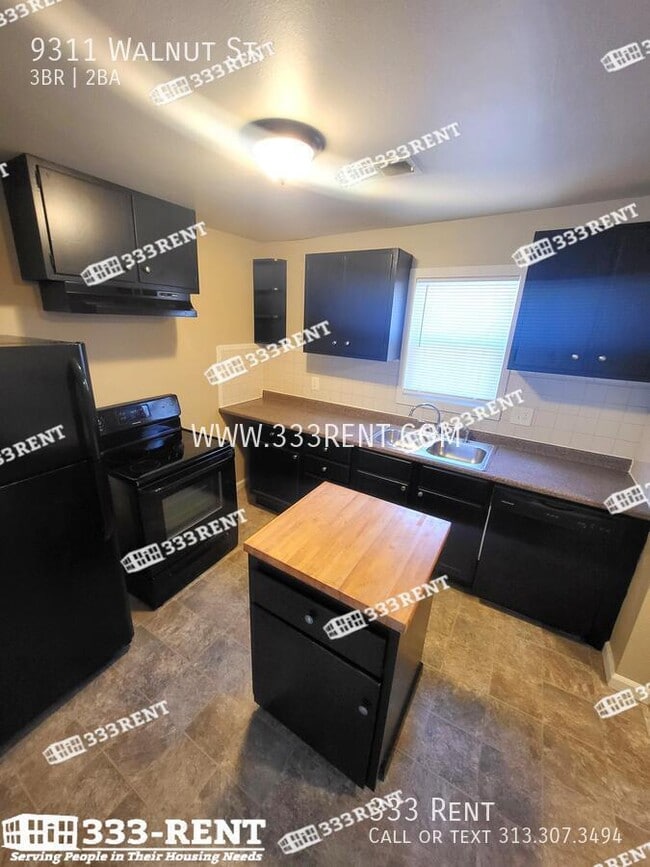 Photo - 9311 Walnut St