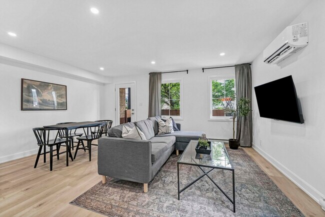 Building Photo - 885 Somerset St W Unit 2