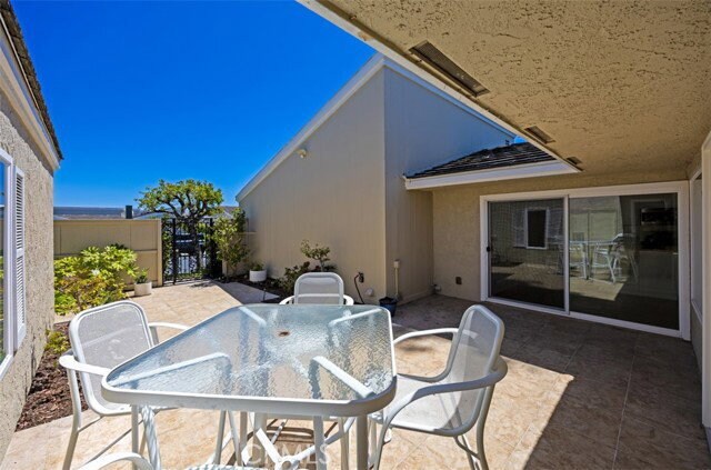 Photo - 22821 Mariano Dr