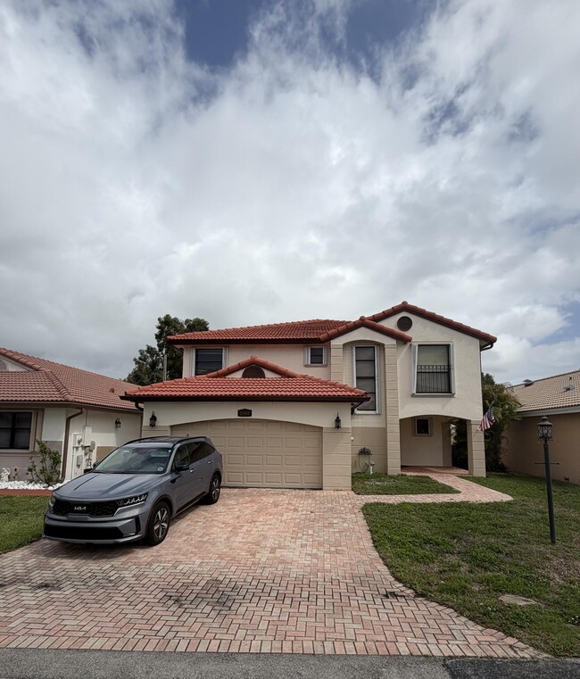 Building Photo - 15061 Norfolk Ln