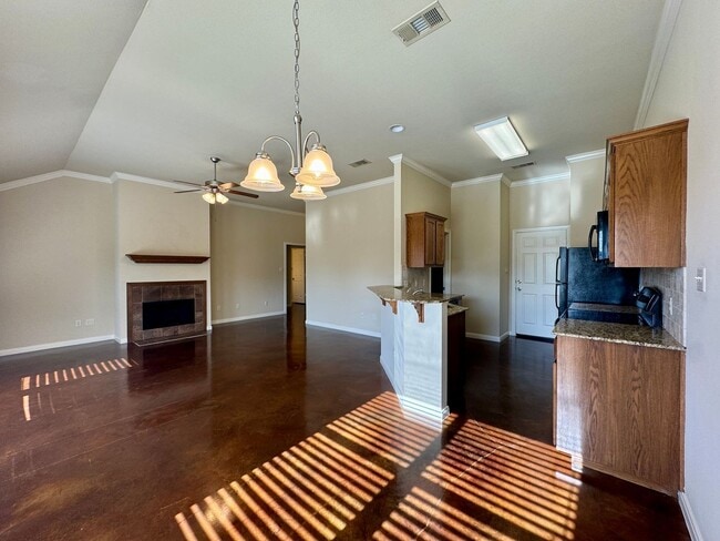 Photo - 3BR / 2BA Duplex in Hewitt, Texas | Midway...