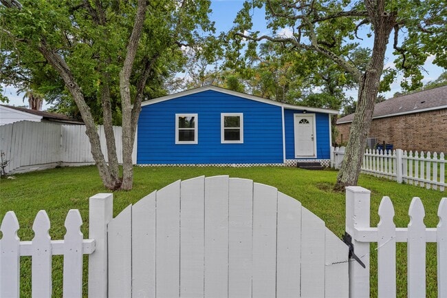 Photo - 1101 8th Ave N